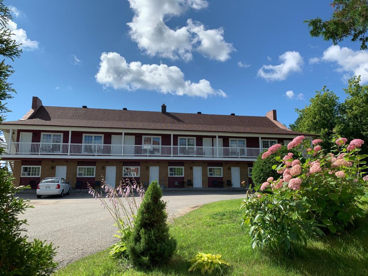 Le Sabre Motel Sherbrooke
