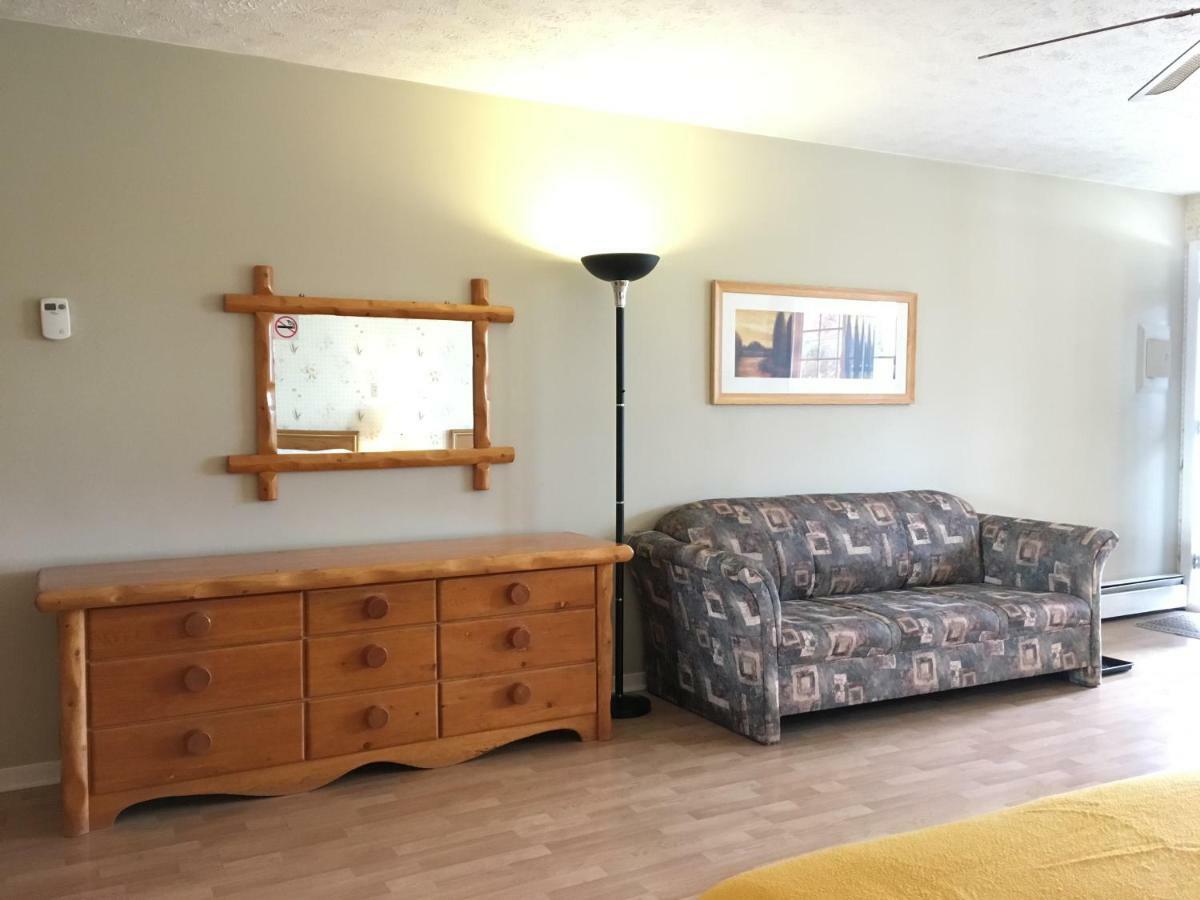Le Sabre Motel